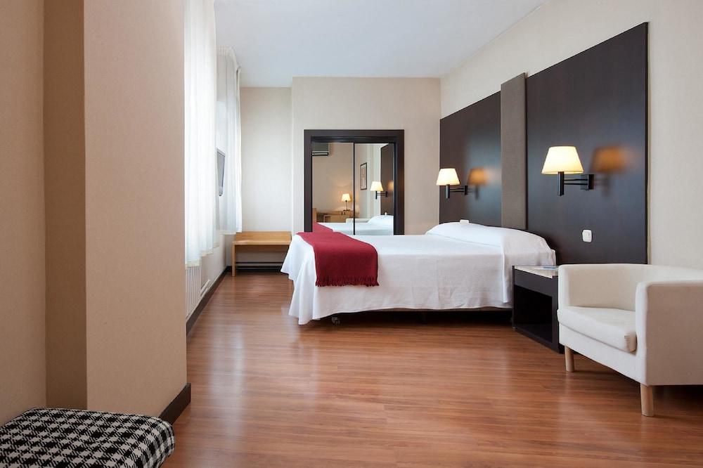 טודלה Hotel Delta מראה חיצוני תמונה