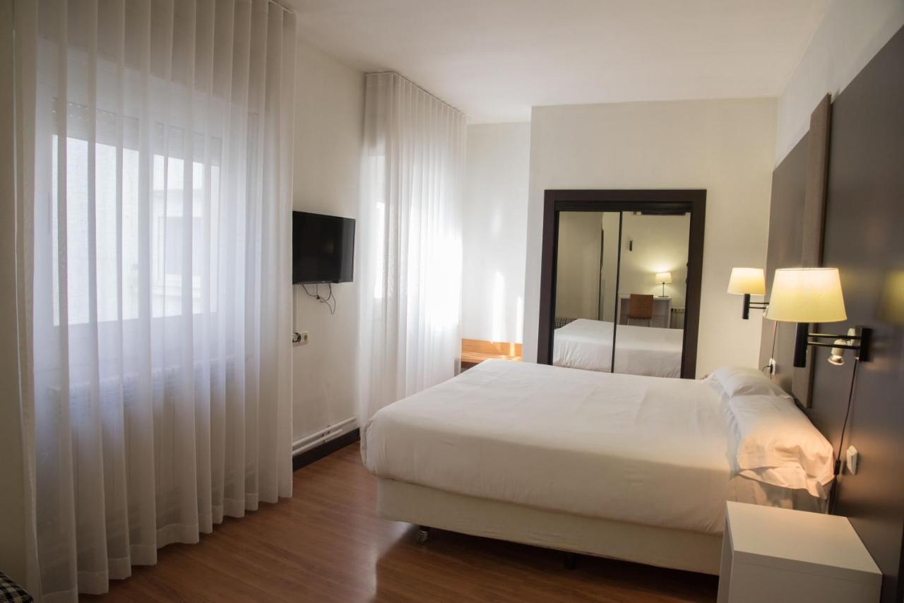 טודלה Hotel Delta מראה חיצוני תמונה