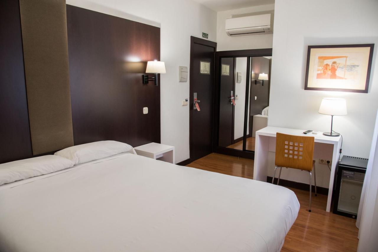 טודלה Hotel Delta מראה חיצוני תמונה
